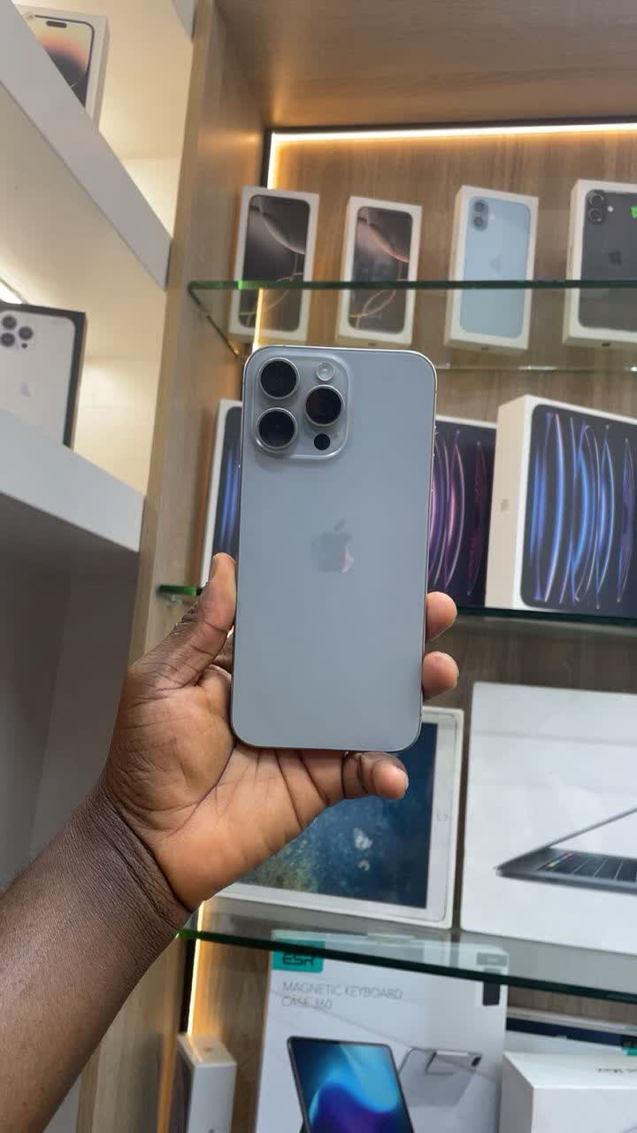 Apple iPhone 15 Pro Max — Blue Titanium · 8GB · 512GB