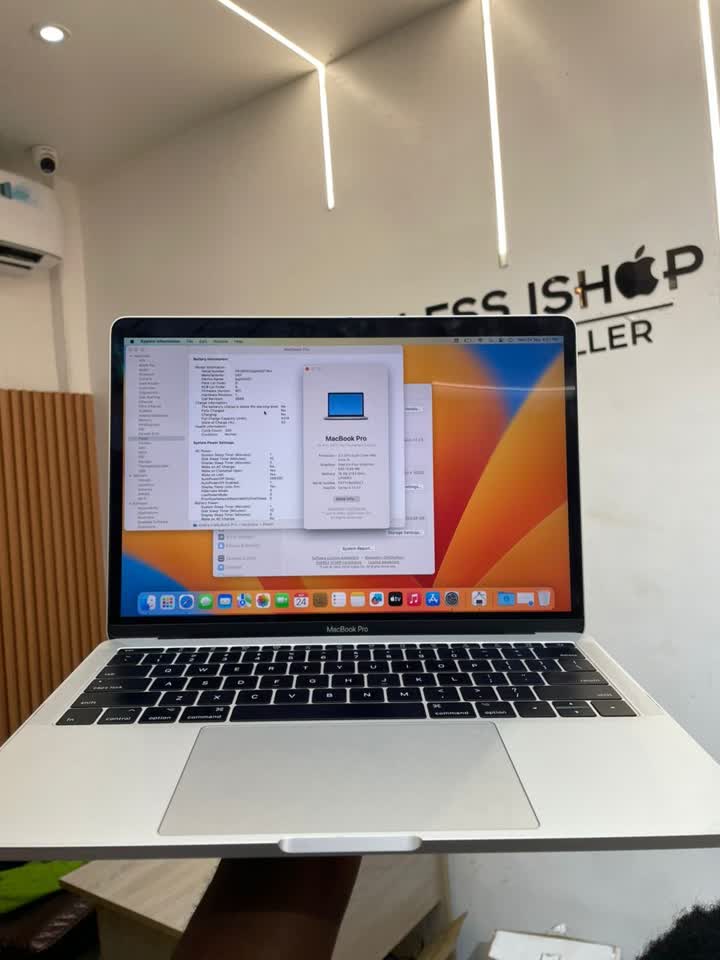 MacBook Pro 2017 13 inches — 16GB · 256GB